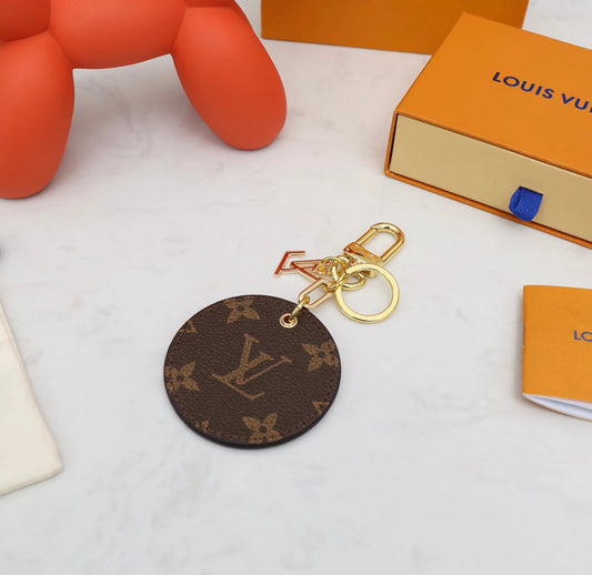 Round Cool Keychain Pendant - cuteocase