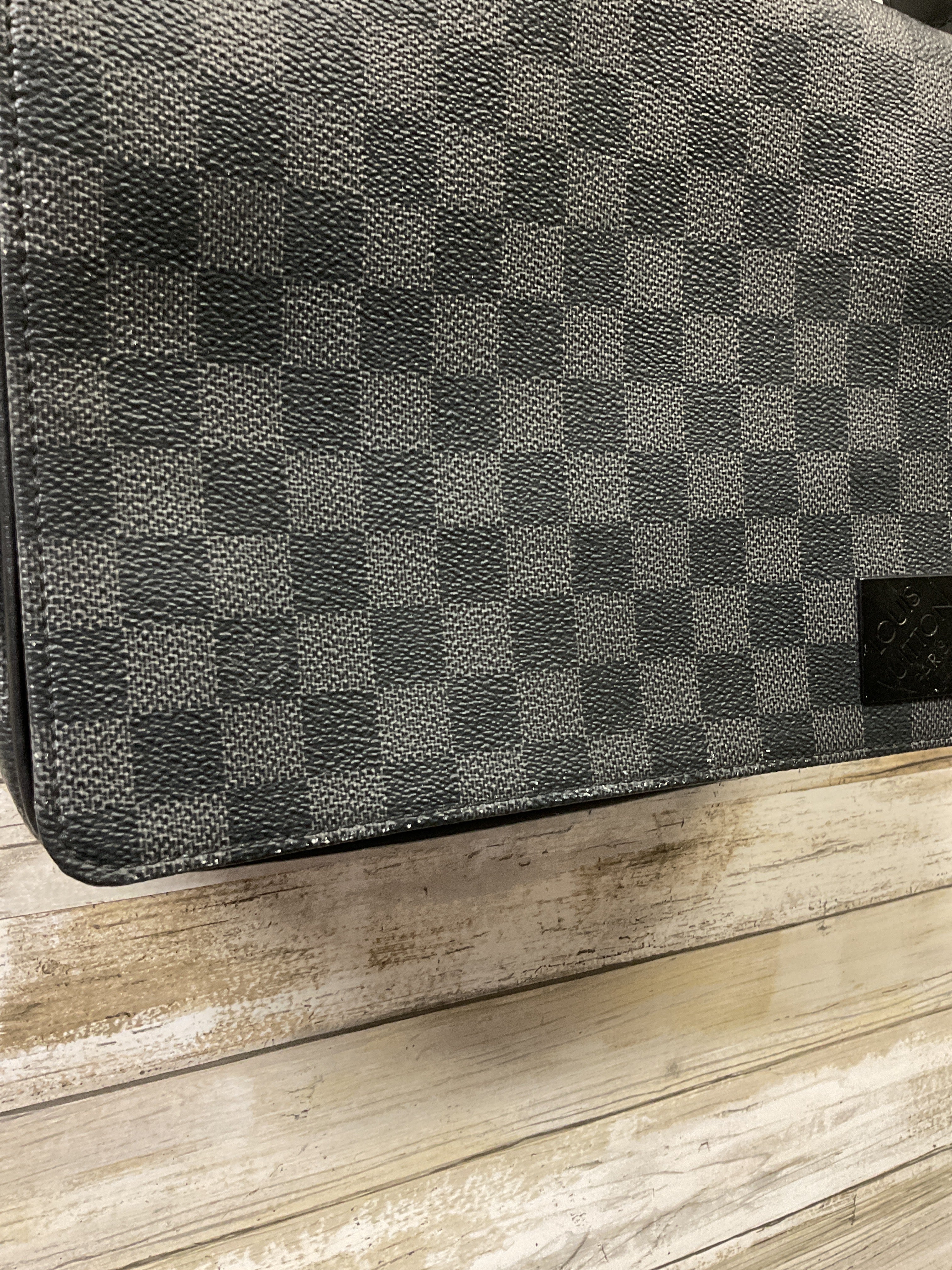 Crossbody Luxury Designer By Louis Vuitton In Black, Size:Medium