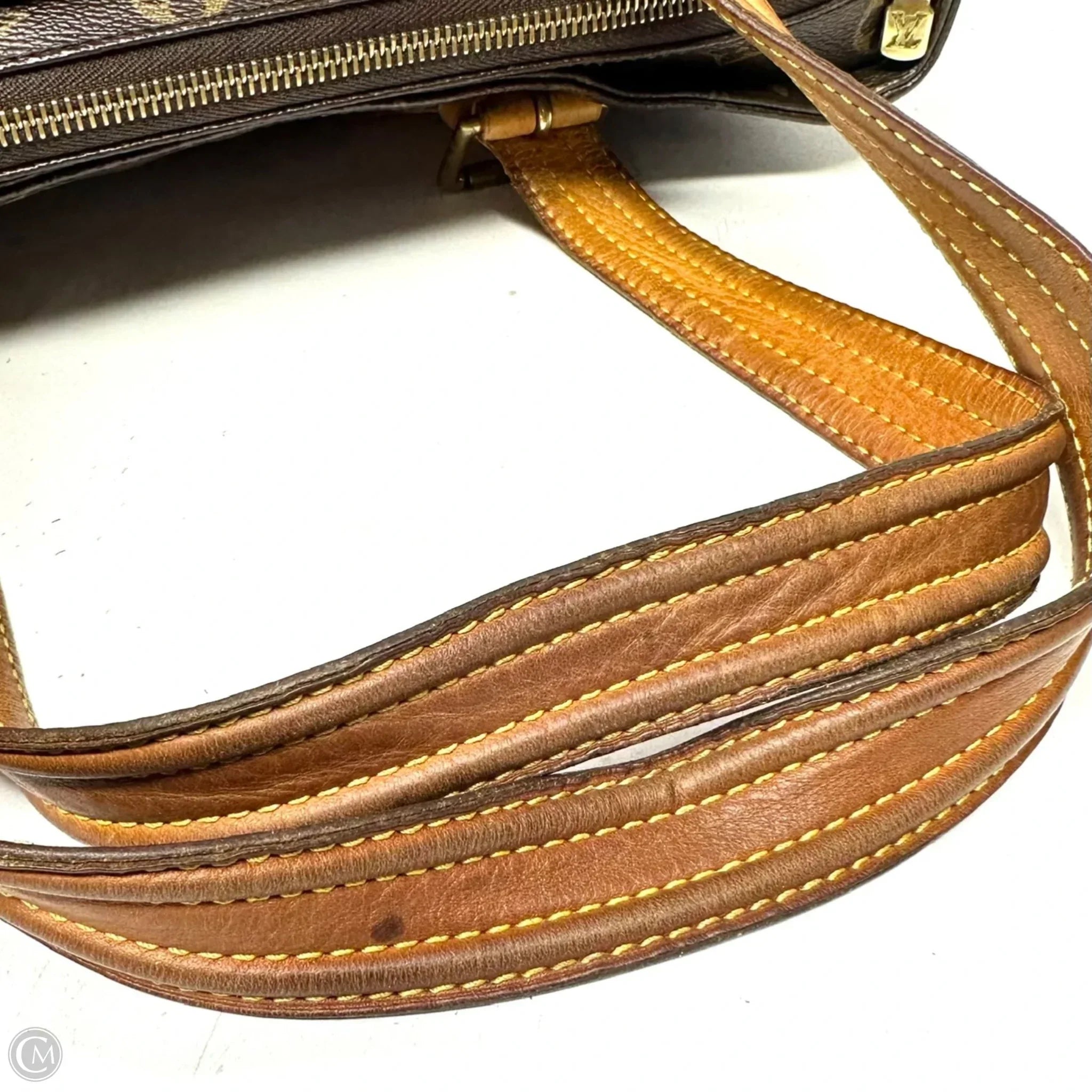Handbag Luxury Designer By Louis Vuitton, Size: Medium