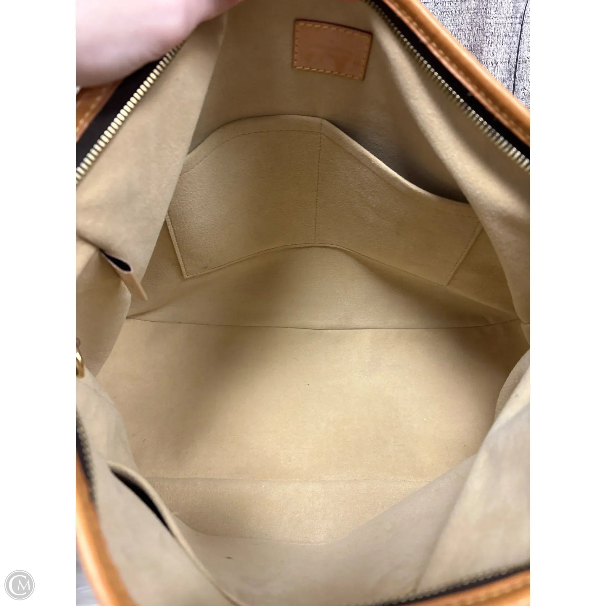 Crossbody Luxury Designer By Louis Vuitton, Size: Large