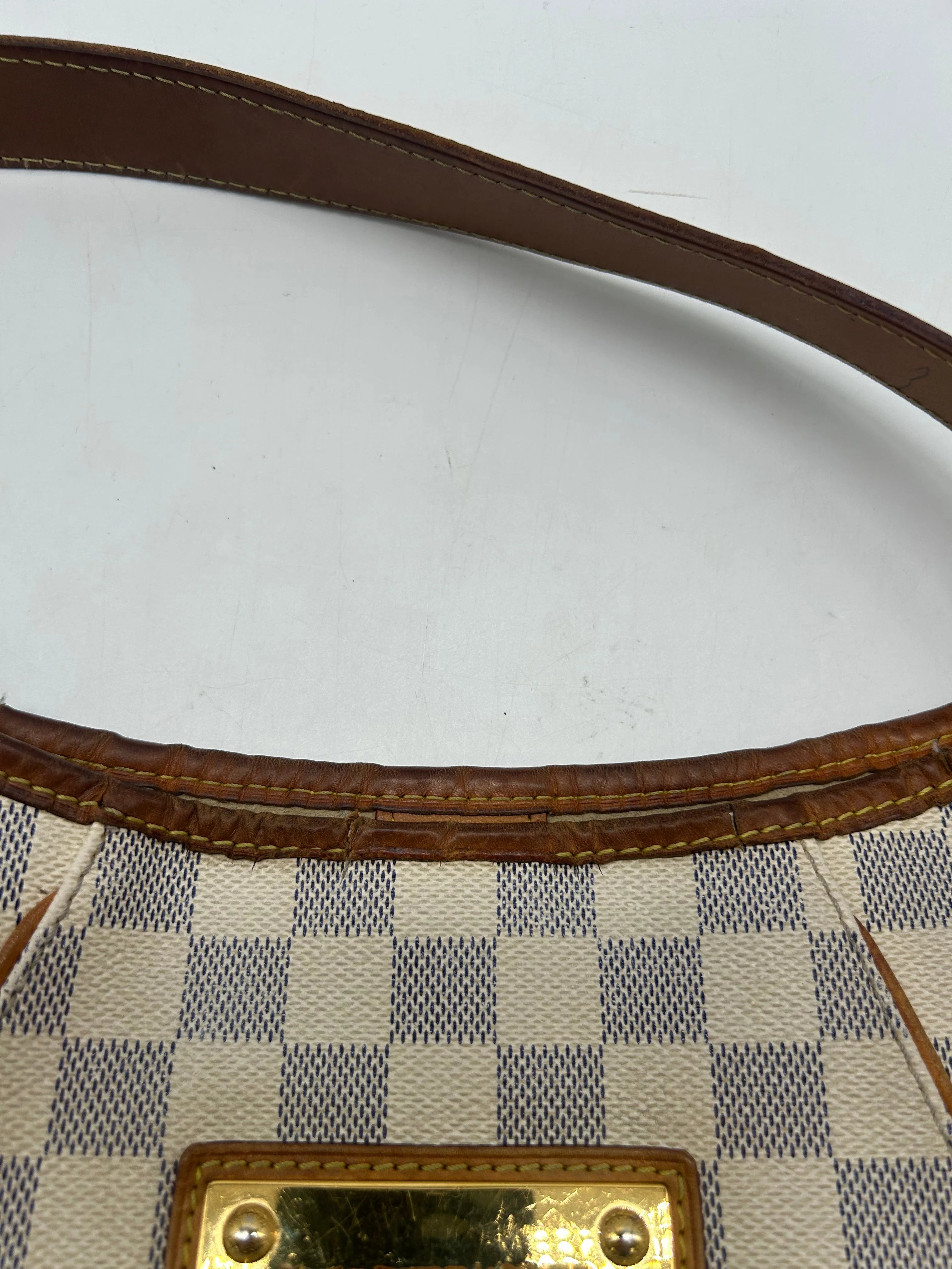 Handbag Luxury Designer By Louis Vuitton, Size: Large
