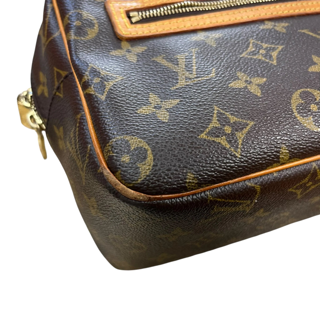 Handbag Luxury Designer By Louis Vuitton, Size: Medium