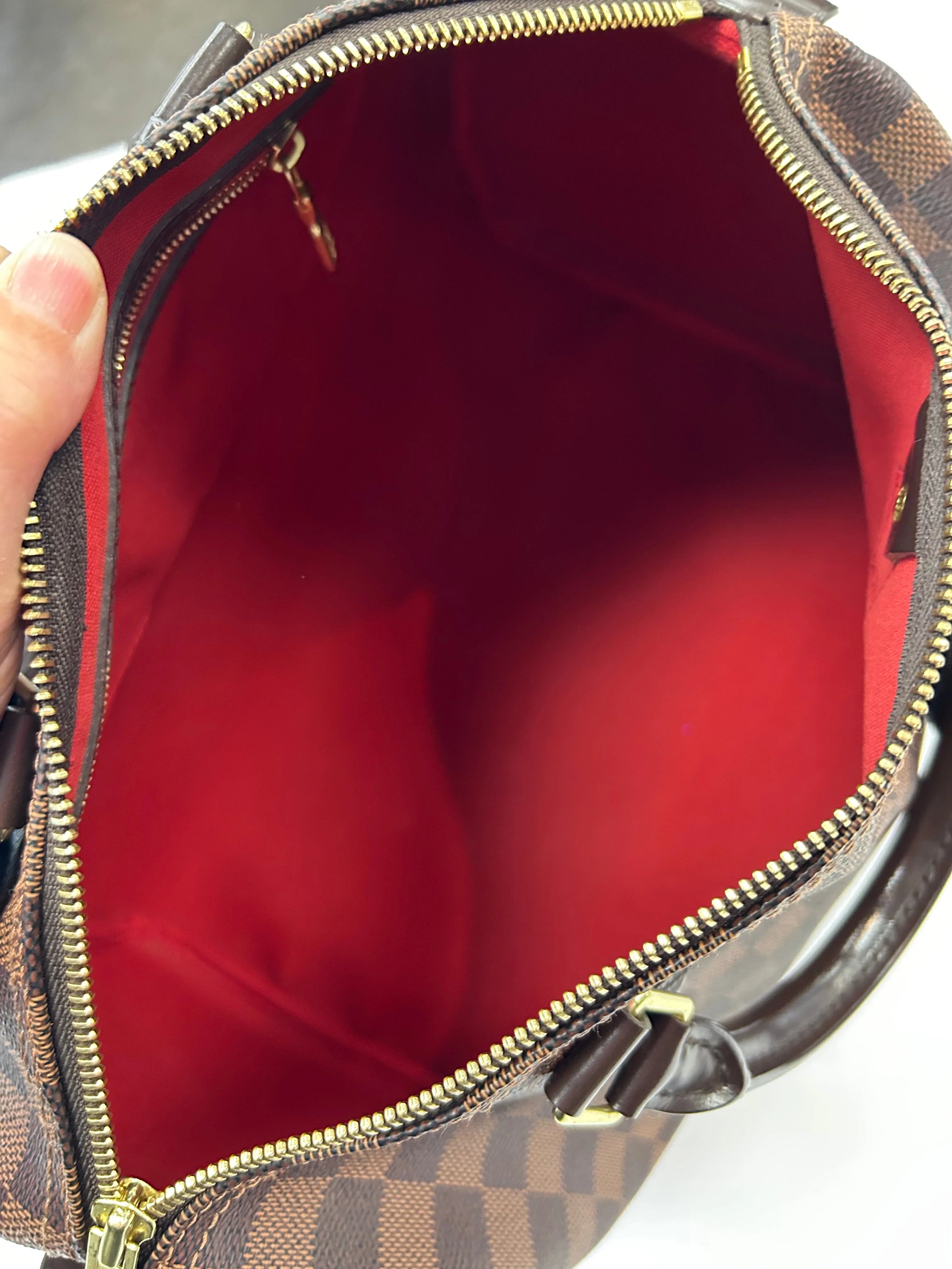 Handbag Luxury Designer By Louis Vuitton, Size: Large