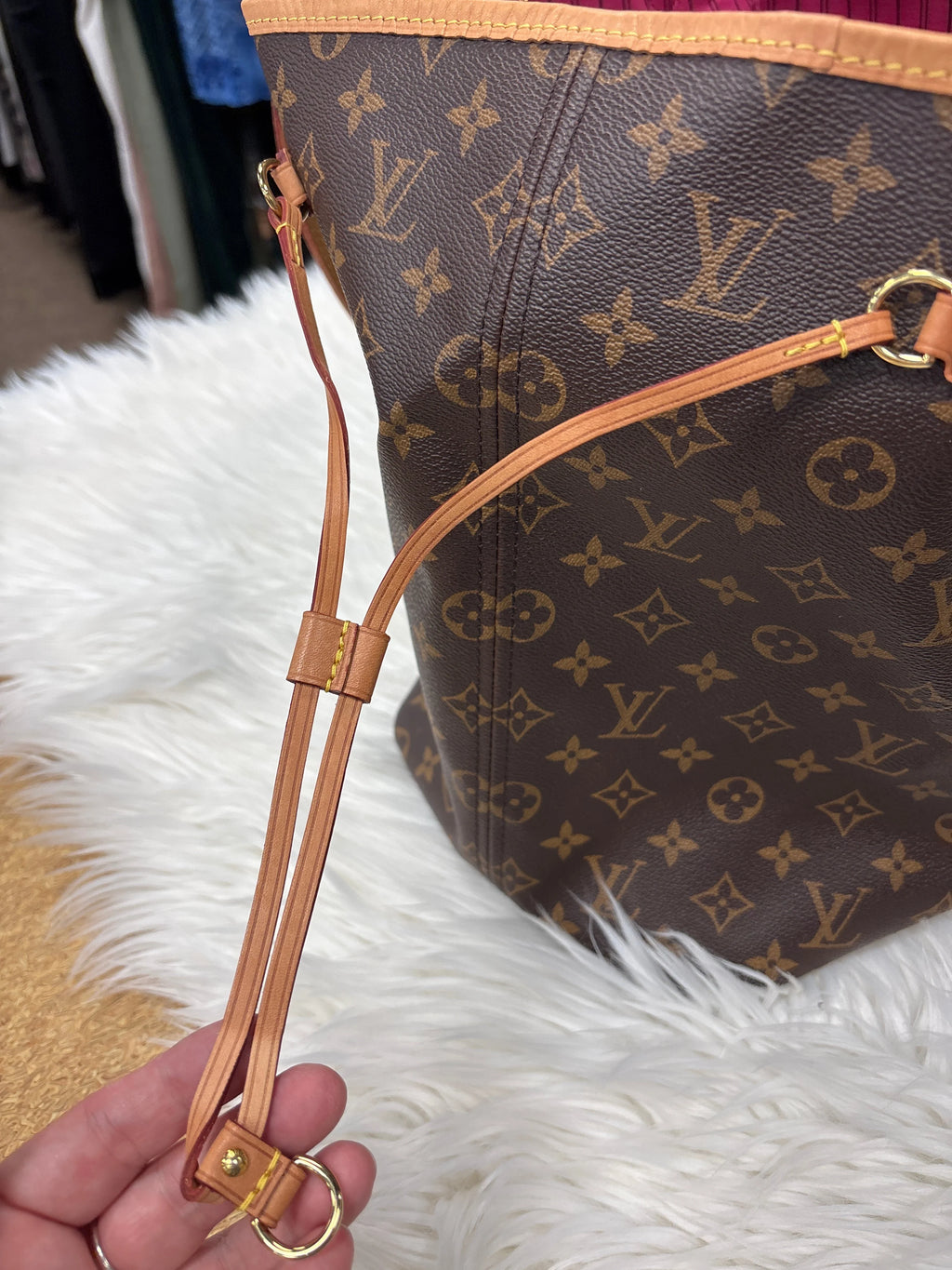 Handbag Luxury Designer By Louis Vuitton In Brown, Size:Large