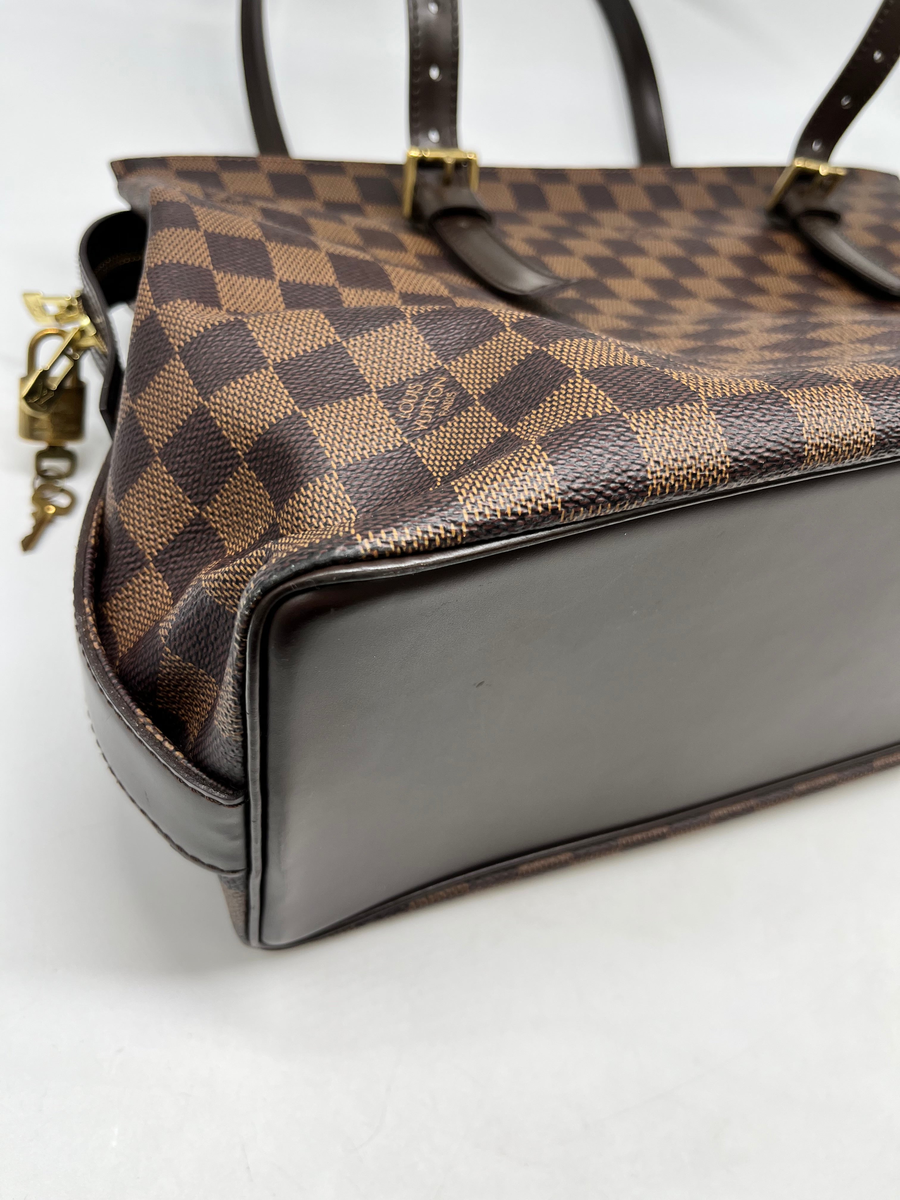 Handbag Luxury Designer By Louis Vuitton, Size: Large