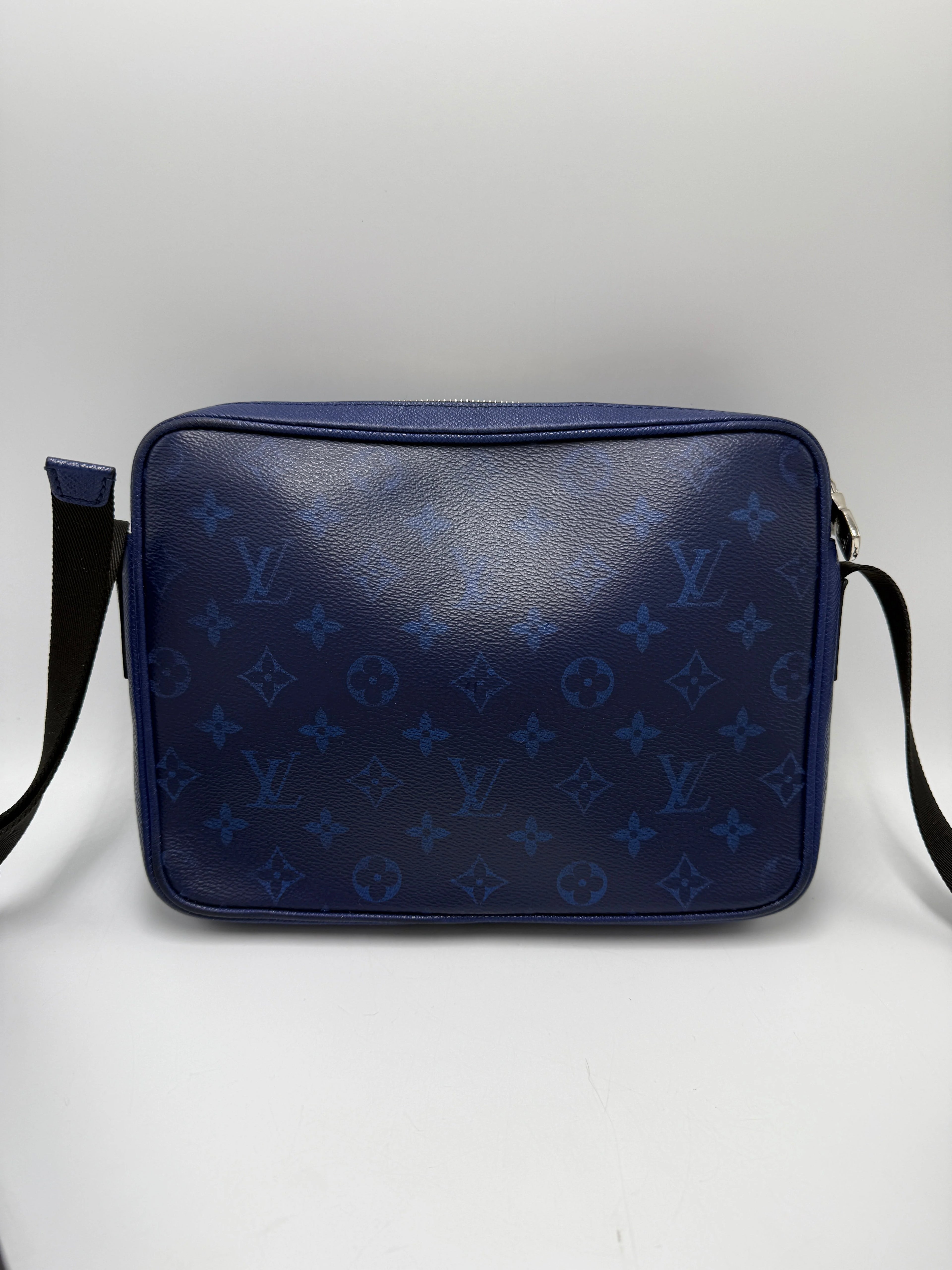 Louis Vuitton Outdoor Messenger Taigara Luxury Handbag