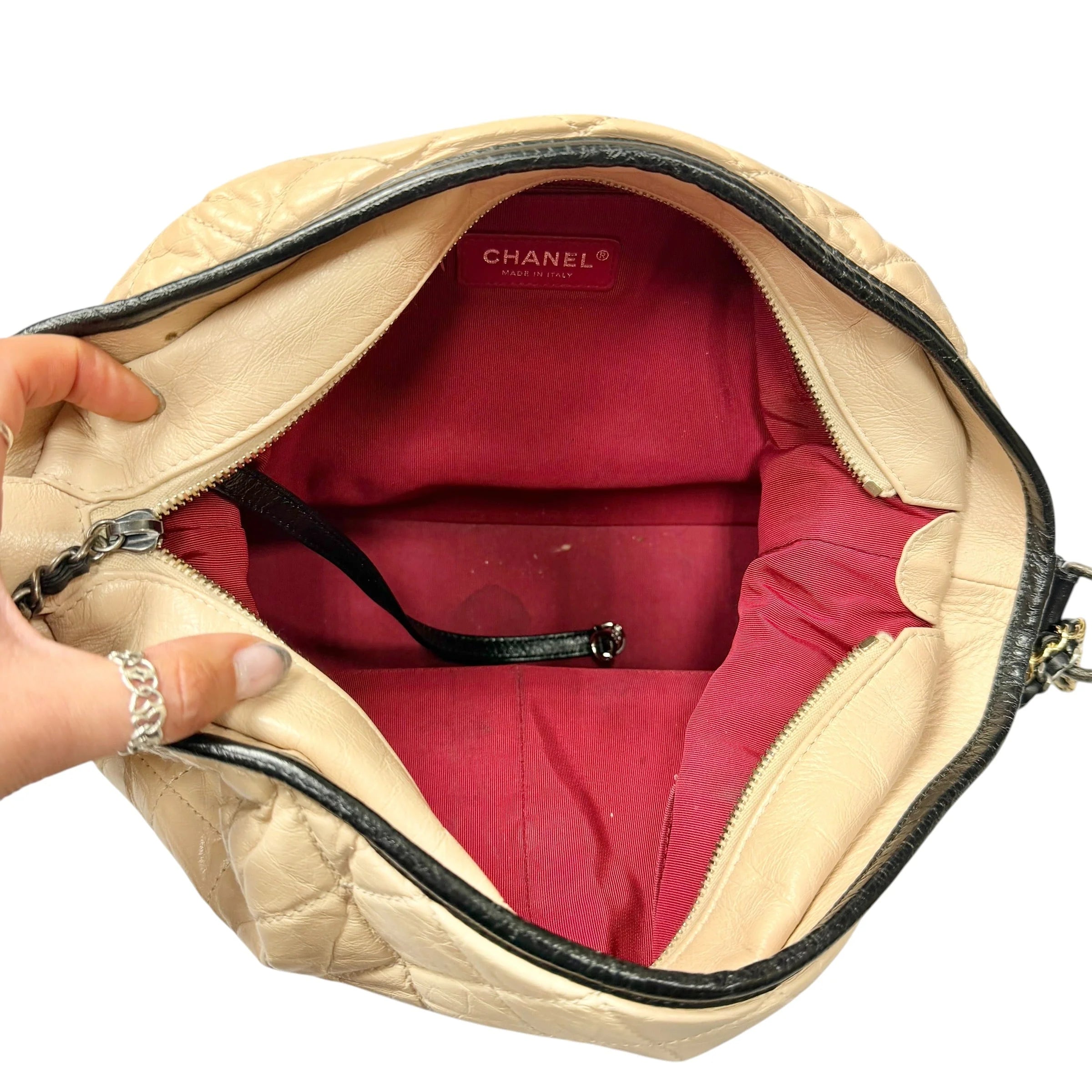 Handbag Luxury Designer By Chanel, Size: Medium
