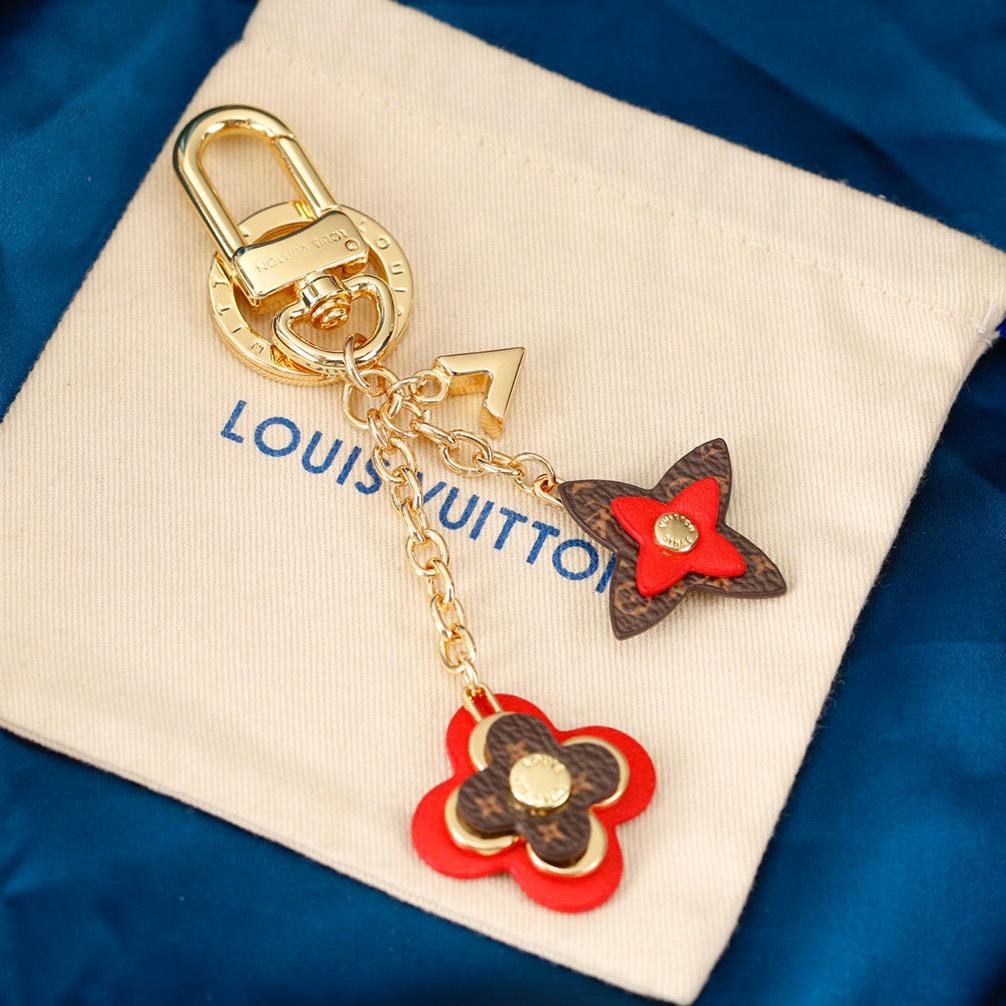 Good Red Flowers Pendant - cuteocase