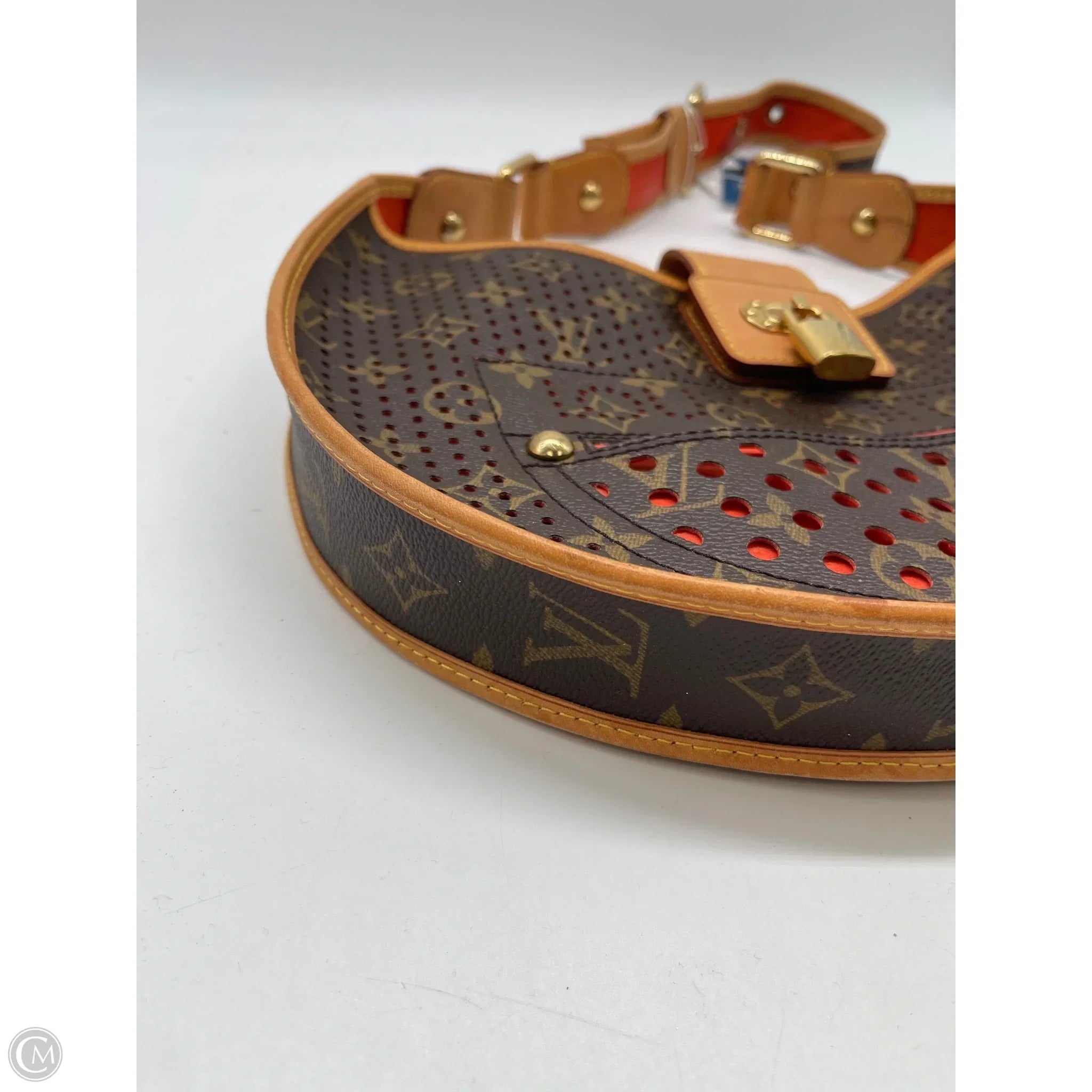 Handbag Luxury Designer By Louis Vuitton, Size: Medium
