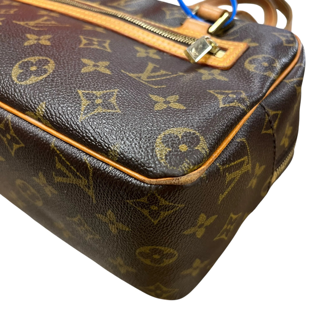 Handbag Luxury Designer By Louis Vuitton, Size: Medium