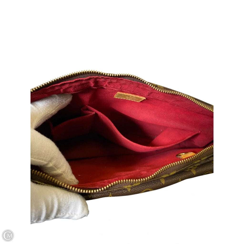 Handbag Luxury Designer By Louis Vuitton, Size: Medium