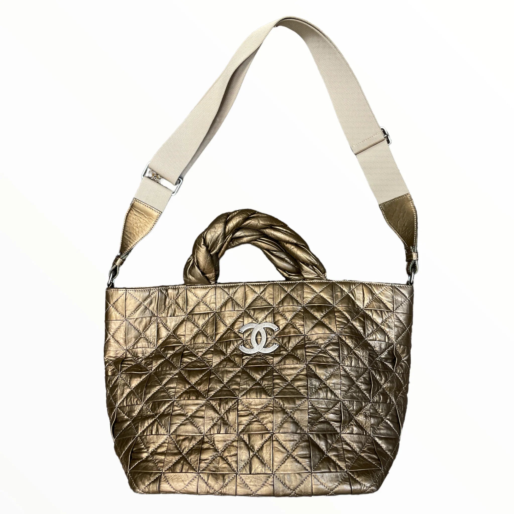 Handbag Luxury Designer By Chanel Size: Large
