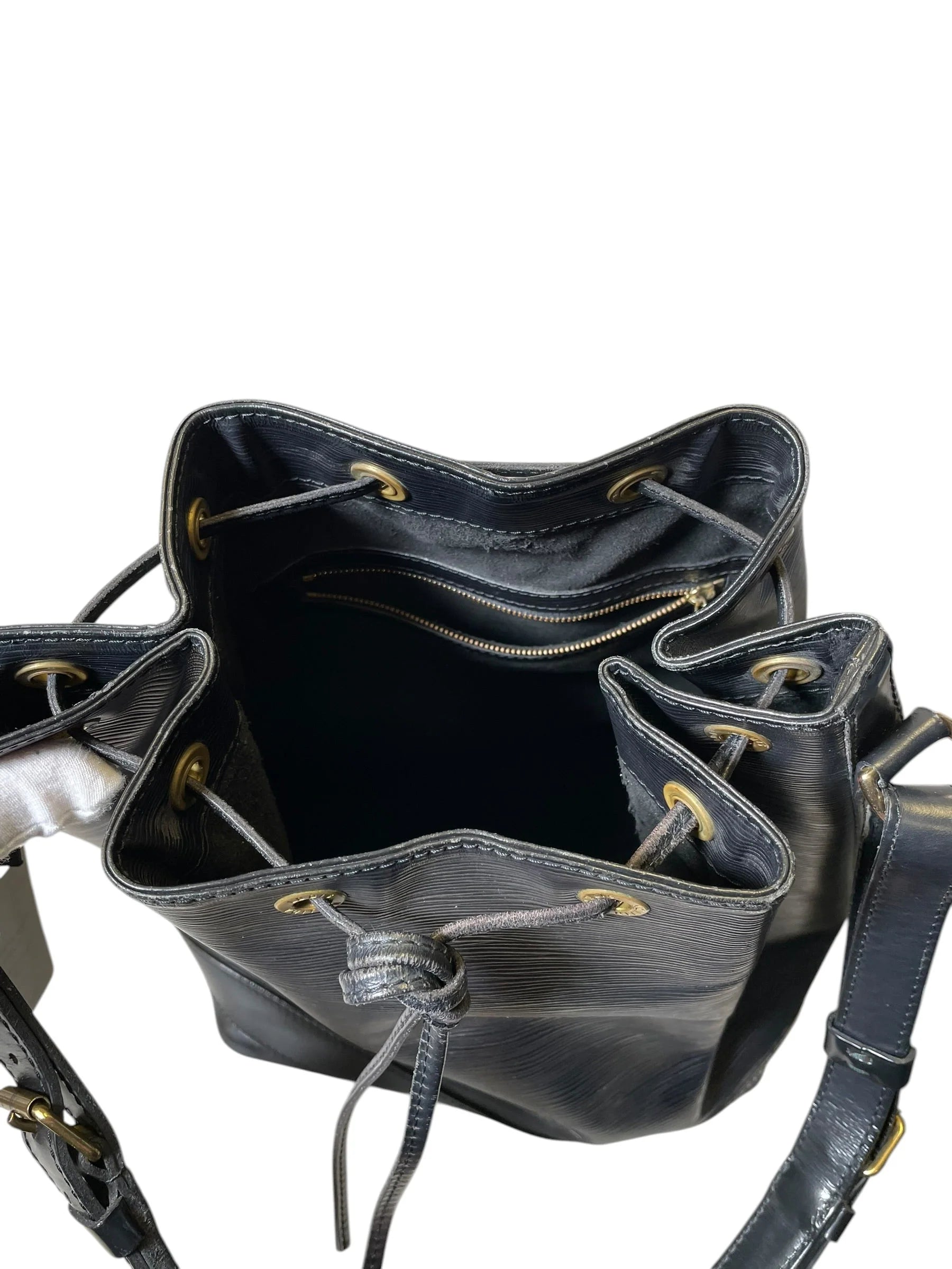 Handbag Luxury Designer By Louis Vuitton, Size: Large